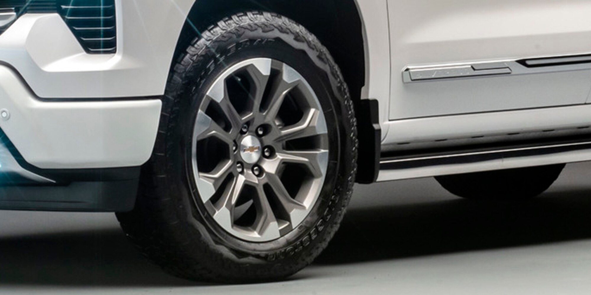 Silverado 2025 com rodas de liga leve